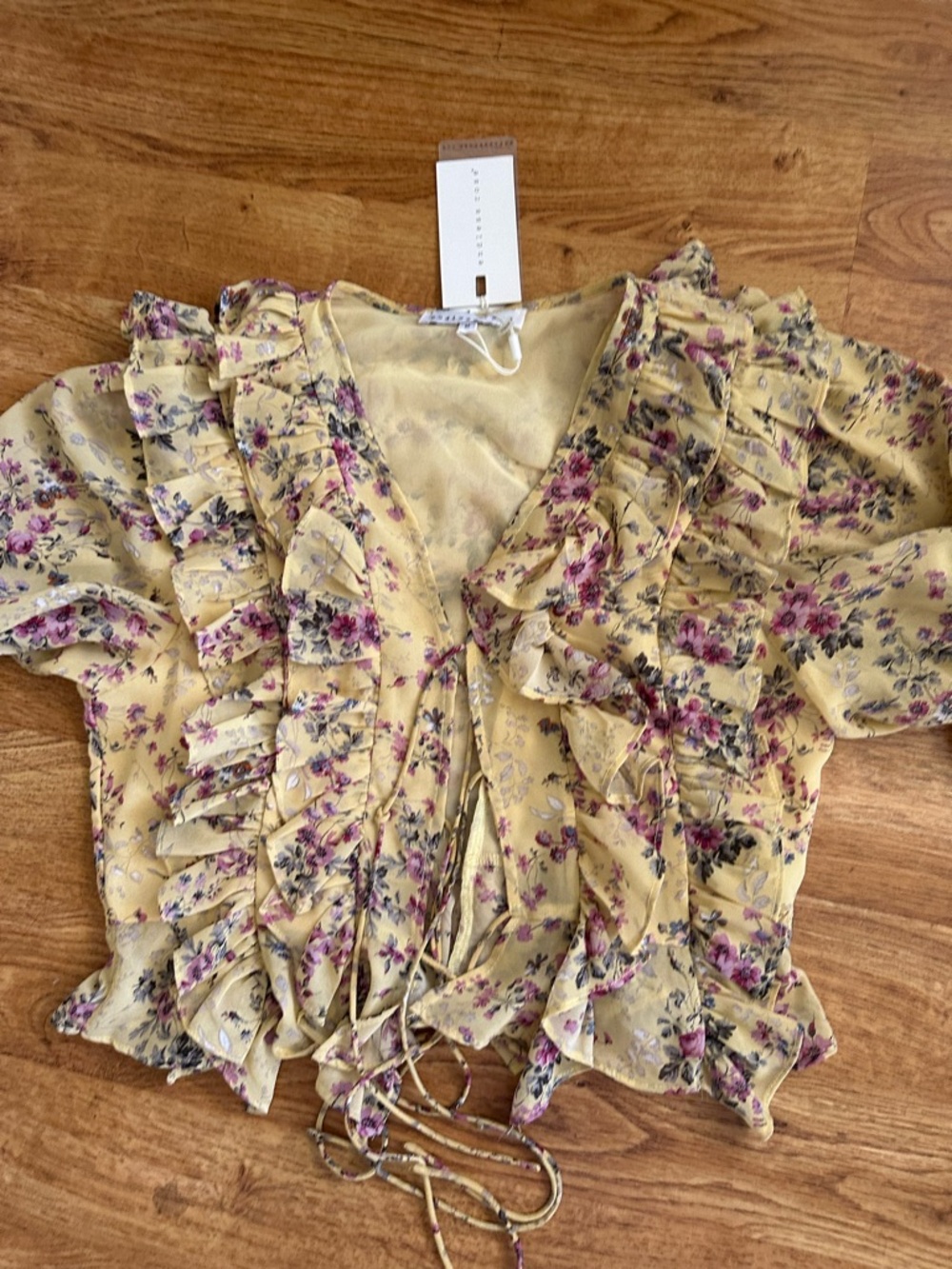 NWT Endless Rose Floral Textured Peekaboo Blouse M in Yellow